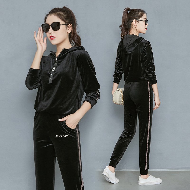 00c1b53d-2cc4-4ff1-bc51-9e13f15bc656.jpg Wide Leg Trousers For Women In A Velvet Tracksuit - Image 7