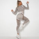 Seamless Knitted Absorbent Yoga Long-Sleeved Suit Yoga Wearsuit - Image 6
