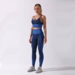 Snake pattern seamless sports yoga set - Image 3