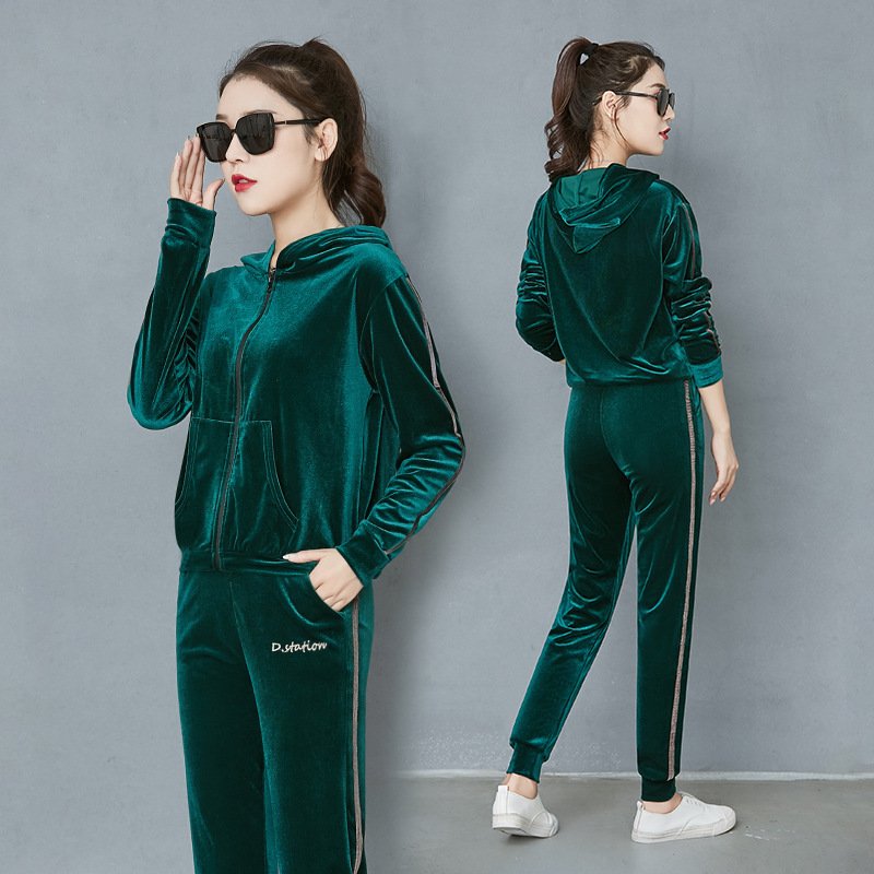 df3af682-a619-4d58-856a-3a3672d18049.jpg Wide Leg Trousers For Women In A Velvet Tracksuit - Image 10