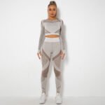 Seamless Knitted Absorbent Yoga Long-Sleeved Suit Yoga Wearsuit - Image 5